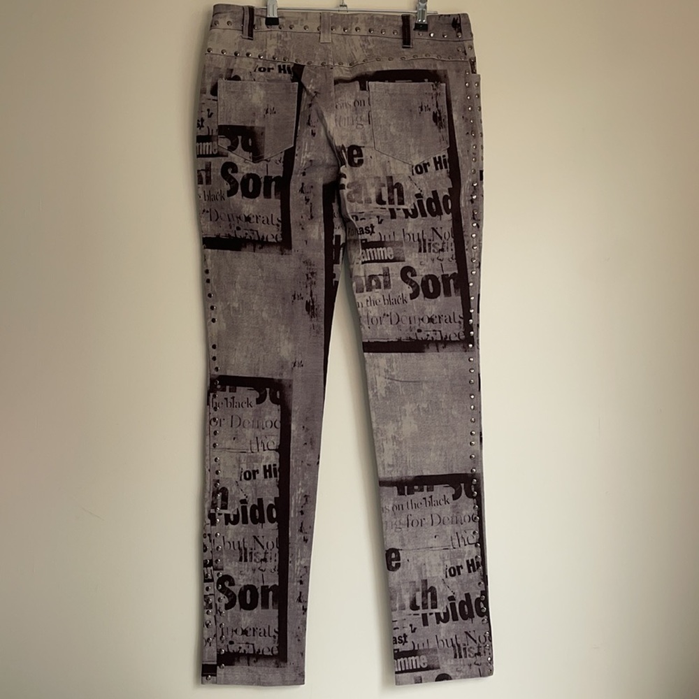 VINTAGE | Charlie Brown studded tabloid newspaper print jeans - Picture 10 of 10